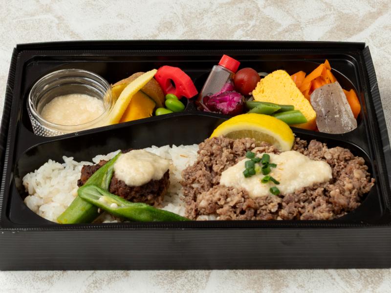 神田タンだけの名物!!トロロで食べる100%牛タンバーグと飲める黒毛和牛焼肉弁当 2376円|【お弁当デリ】お弁当のデリバリー