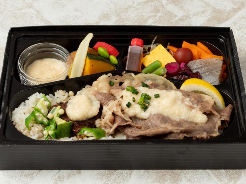 名物！！トロロで食べる１００％牛タンバーグと国産牛リブロ―ス焼肉弁当