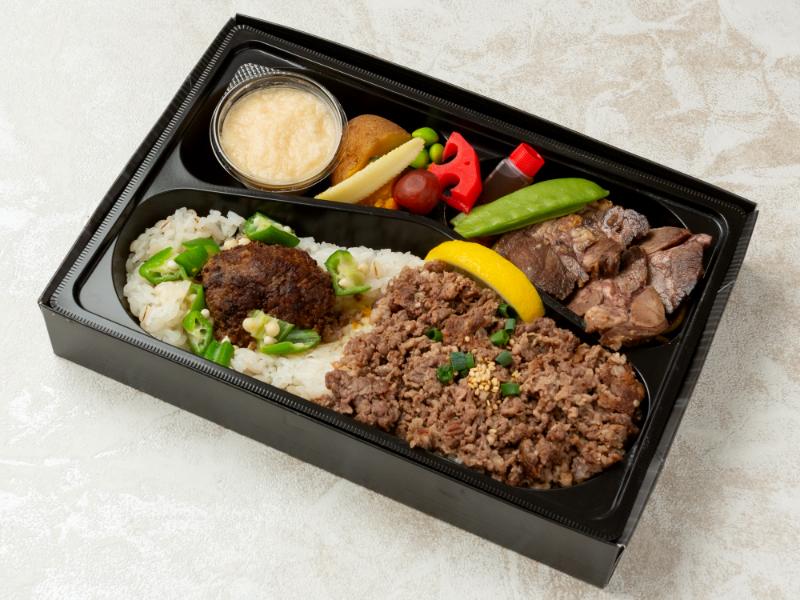 トロロで食べる１０0％牛タンバーグと飲める黒毛和牛焼肉＆厚切り牛タン塩の欲張り弁当