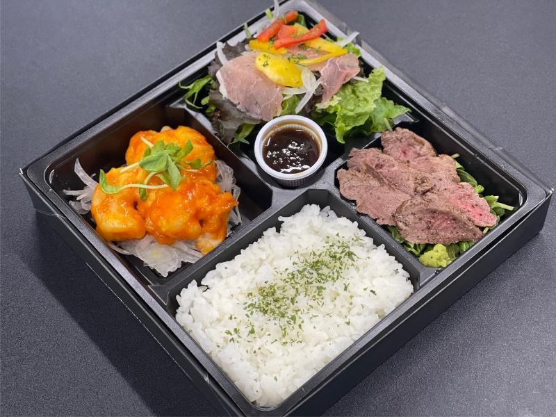 牛ヒレステーキ＆生ハムサラダ＆エビチリお弁当