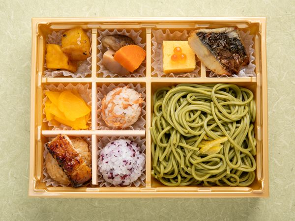 【日本鰻】手毬寿司と茶蕎麦の御弁当