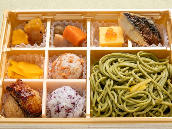 【日本鰻】手毬寿司と茶蕎麦の御弁当