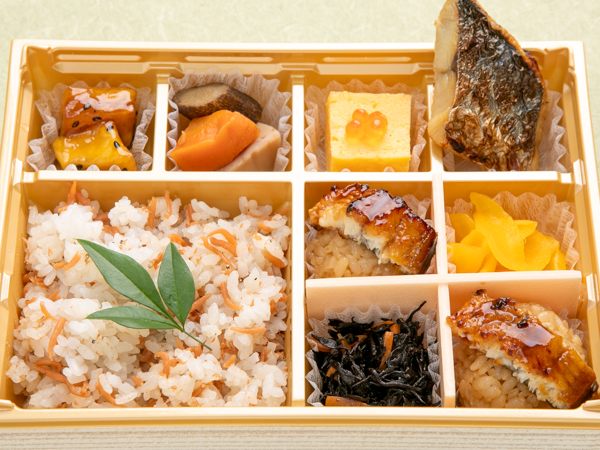 ちりめん山椒ご飯と鰻手毬のお弁当