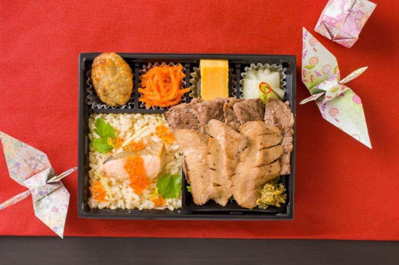 【冬限定】やわらか牛ハラミと味重の昆布締め牛タン南三陸はらこめし弁当