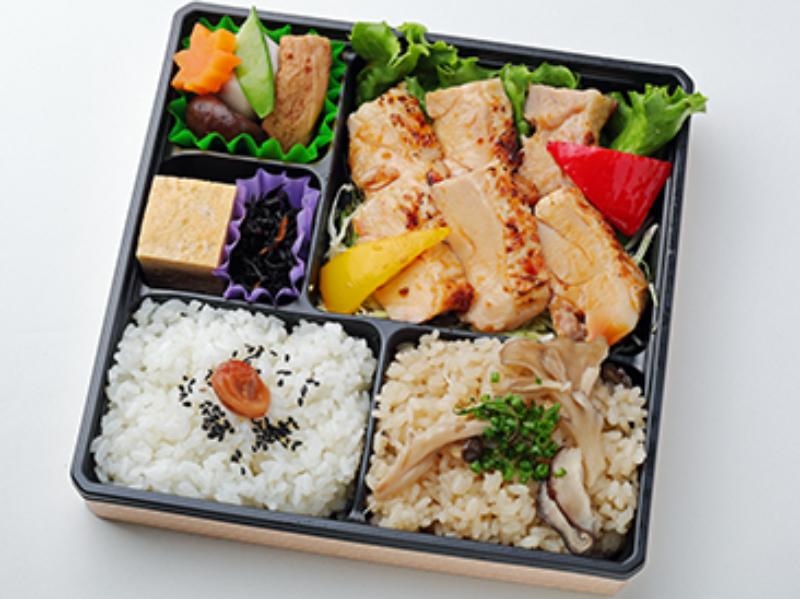 幕の内弁当【銘柄鶏の香味焼と季節のご飯】