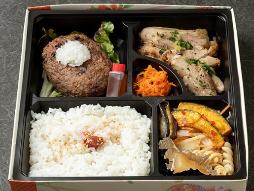 常陸牛入り炭火焼きハンバーグとねぎ塩チキンステーキ弁当