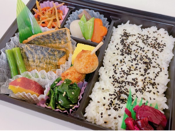 鯖味噌幕の内弁当