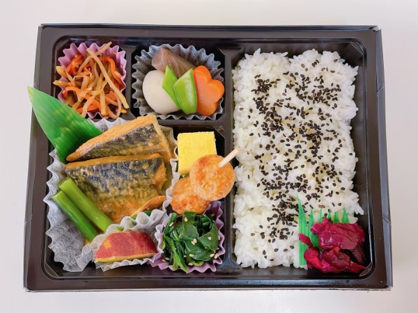 鯖味噌幕の内弁当