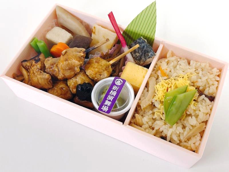 【国技館やきとり入り】　新橋演舞場の幕の内弁当