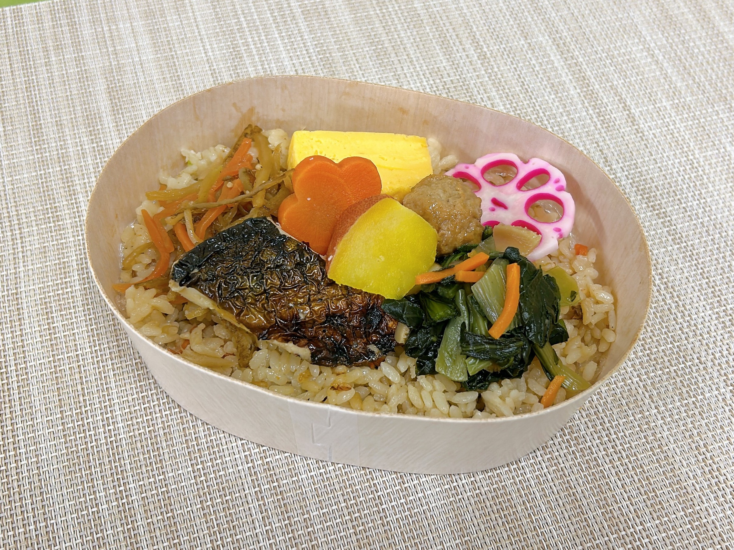 演舞場のミニわっぱ幕の内