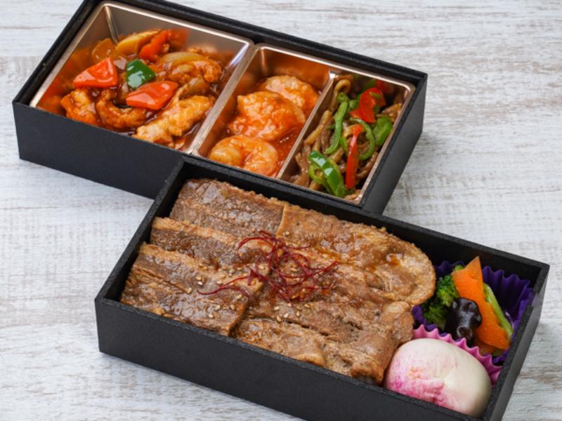 【贅沢二段弁当】三元豚焼肉＆人気中華御膳（白）
