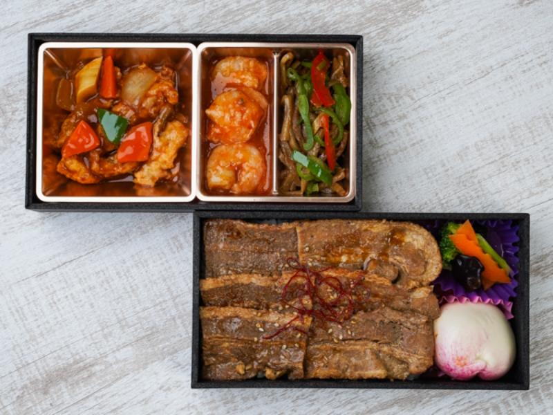 【贅沢二段弁当】三元豚焼肉＆人気中華御膳（白）