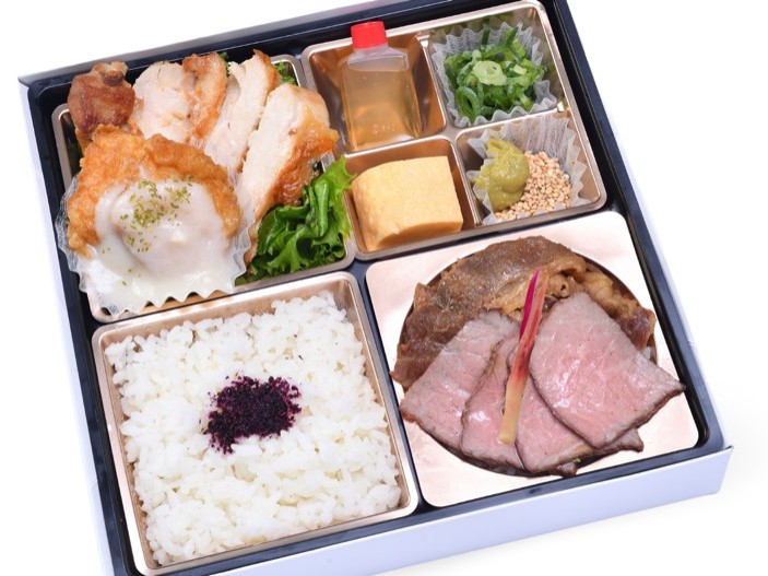 日本銘柄牛2種類を一度で食べられる肉まぶし弁当【宮崎牛・近江牛】 黄