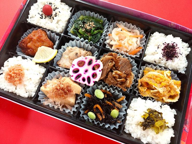 輝（肉肉しい12マス弁当）［8］