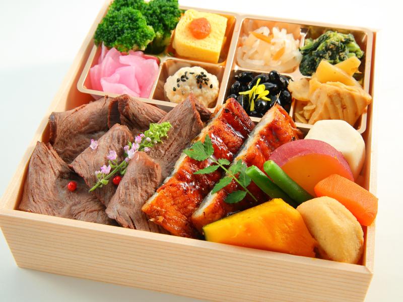和牛ローストビーフとうなぎ重【11】