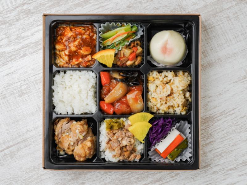 特選！彩り中華弁当【鶏肉の甘酢あんかけ炒め】