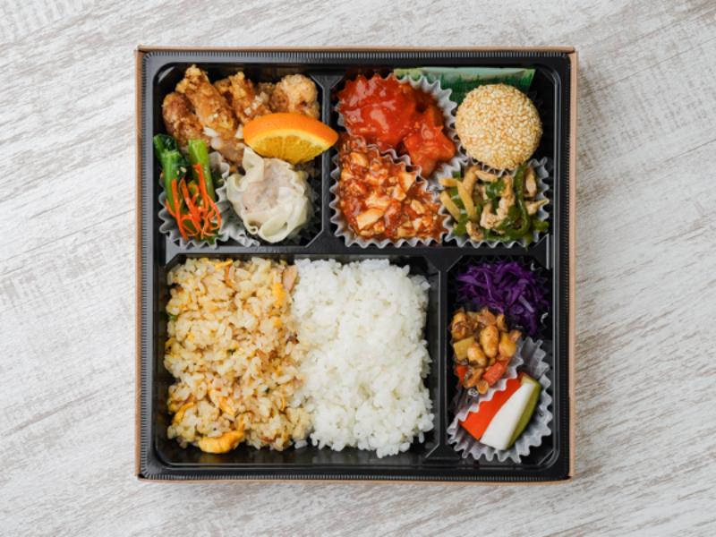 特選！シェフお任せモモゾノ中華御膳弁当