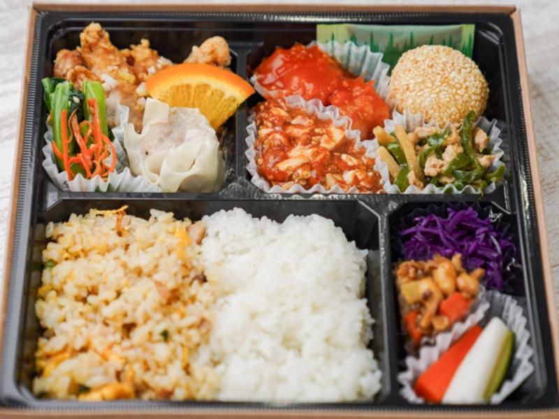 特選！シェフお任せモモゾノ中華御膳弁当