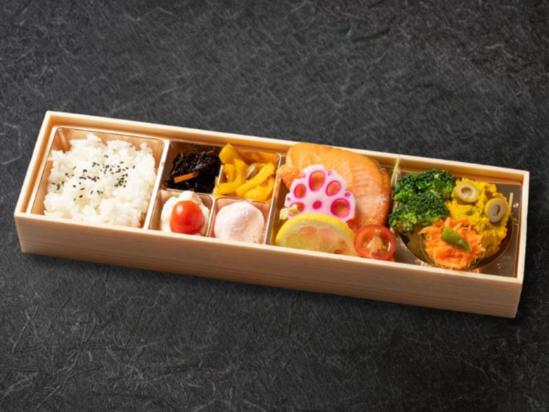 自家製麹漬け鮭の彩和食膳