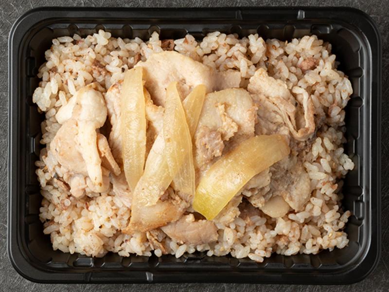牛タン入り挽肉チャーハンと生姜焼き弁当