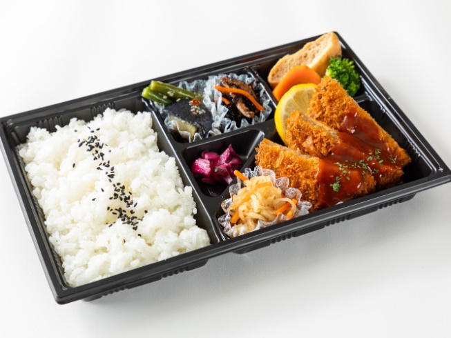 黒毛和牛のメンチかつデミソース弁当
