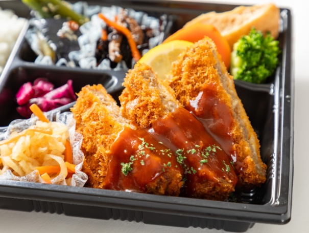 黒毛和牛のメンチかつデミソース弁当