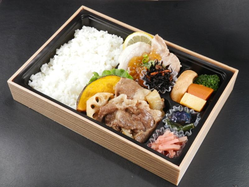 国産牛すき焼き＆豚ロース生姜あんかけ弁当