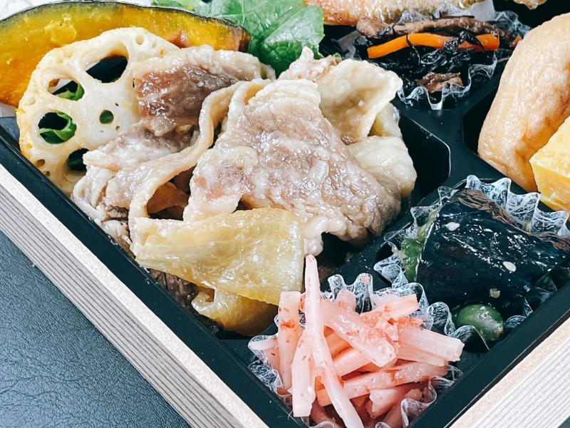 国産牛すき焼き＆赤魚の藻塩焼き弁当