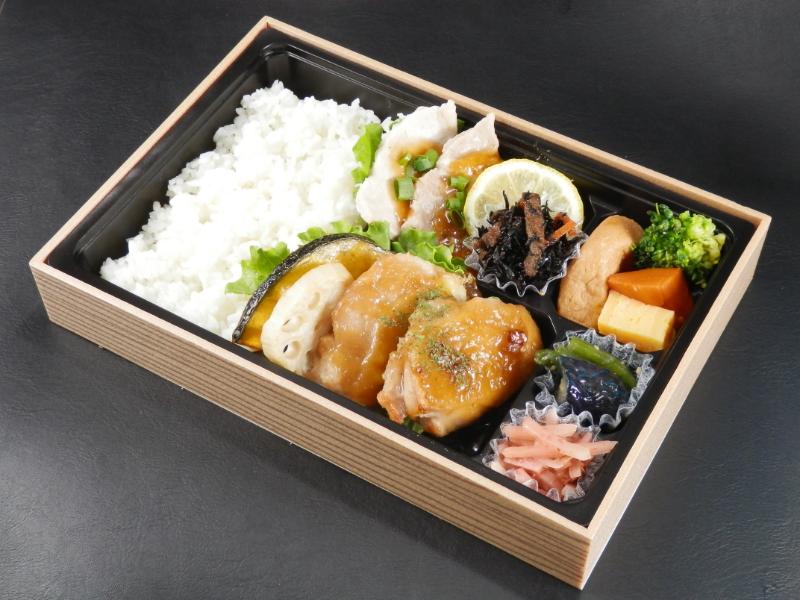 鶏の照り焼き＆豚ロース生姜あんかけ弁当