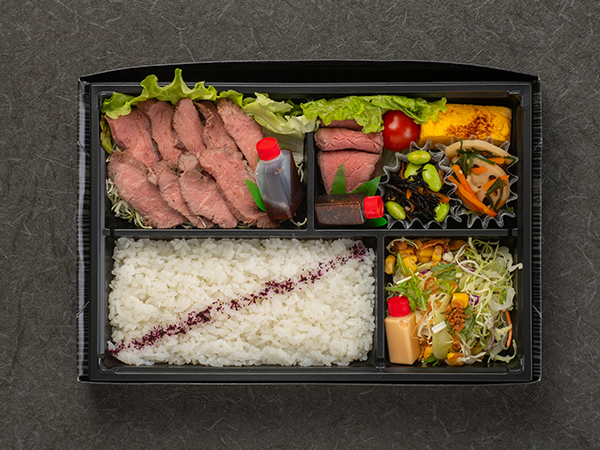 炭火焼牛ステーキ＆ローストビーフ