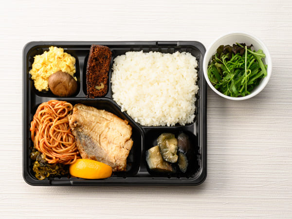 季節の焼き魚弁当