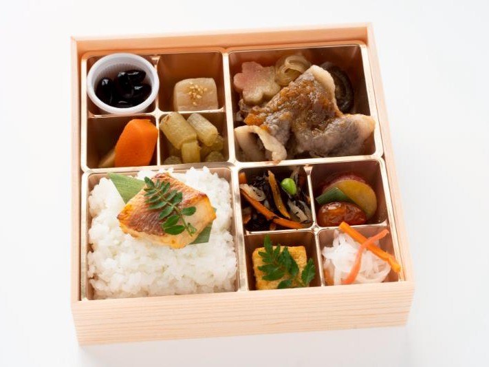 おもてなし和菜膳‐黒毛和牛すき焼きと赤魚西京焼き
