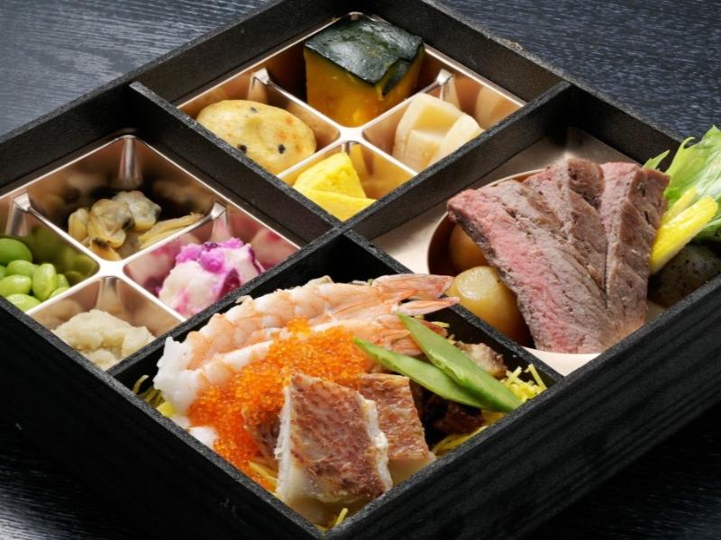 【極上海鮮チラシ鰻ご飯】京風サーロイン肉じゃがと海老ちらし御膳