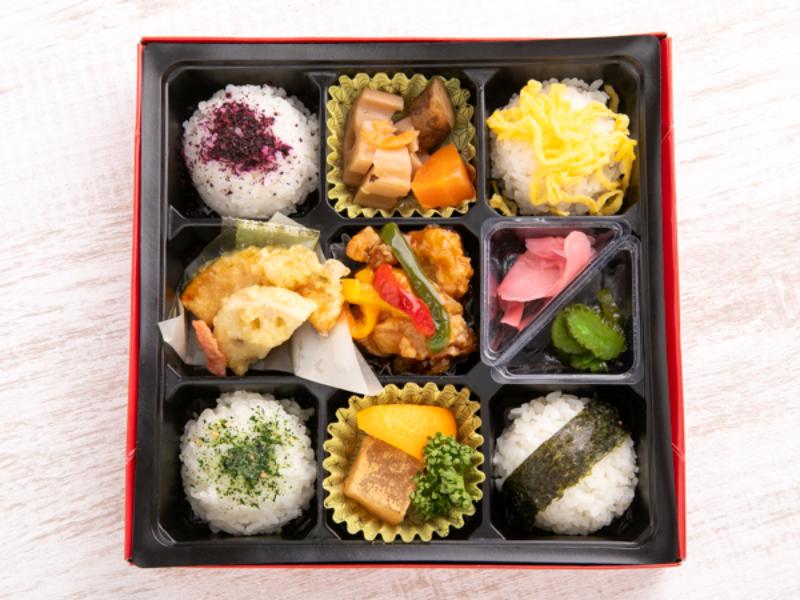 『彩り弁当』酢鶏