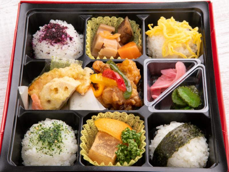 『彩り弁当』酢鶏