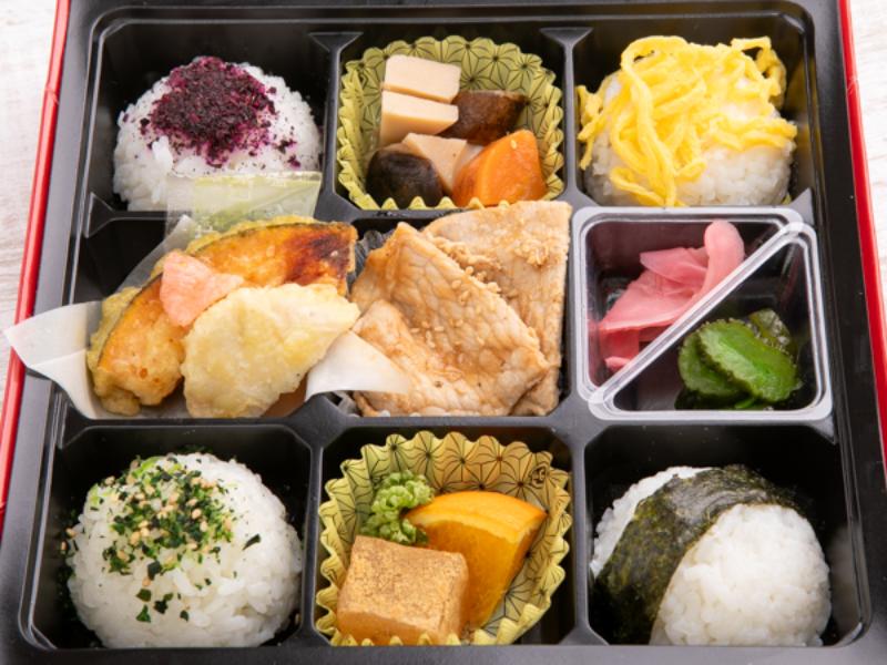 『彩り弁当』豚味噌