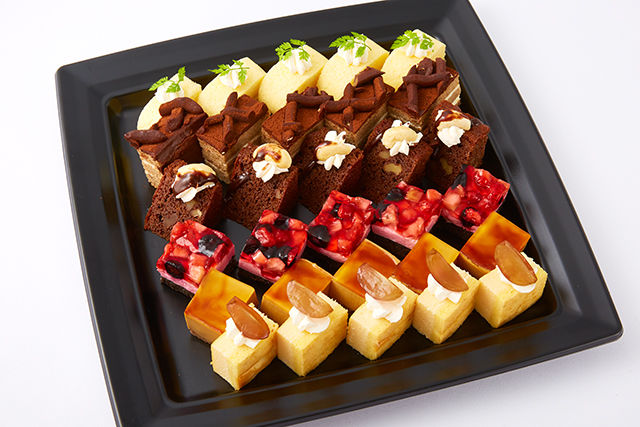 （LL）プチケーキ盛り合わせ