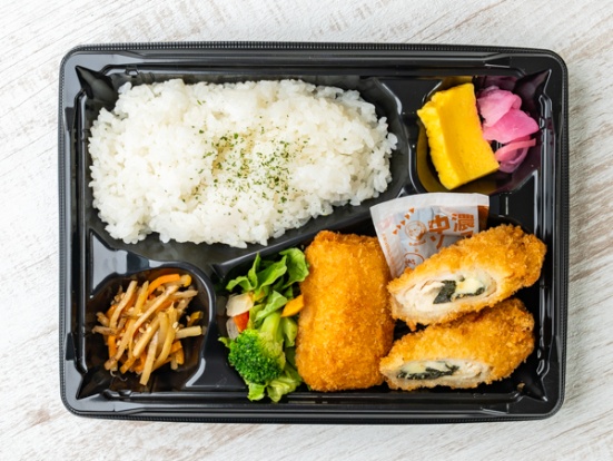 ささみチーズとカニクリームコロッケ弁当