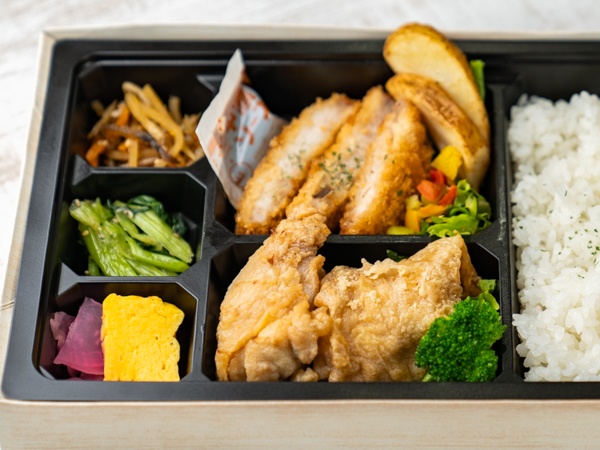 とんかつと唐揚げ御膳