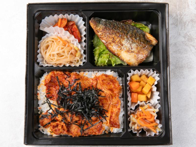 【肉×魚】豚バラ甘辛ダレ&鯖塩焼き