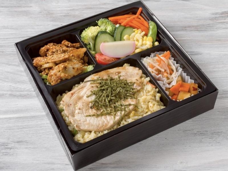 【彩り豊かで野菜豪快3品】豚のトンテキ塩ネギ焼き、蒸し鶏＆彩り豊かで野菜玉