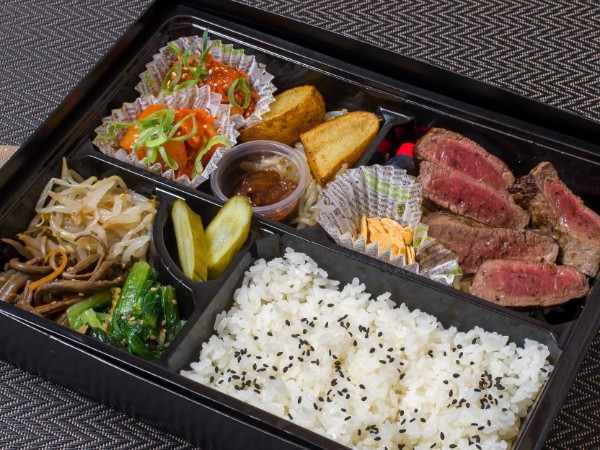 【ECO容器】黒毛和牛赤身ステーキ弁当