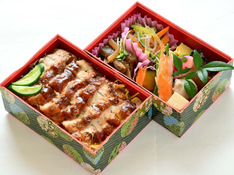 二段折箱うなぎ弁当