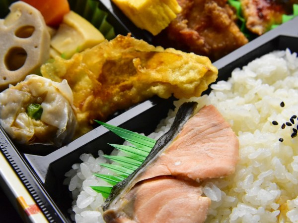 ギュッと詰まった・いろいろ弁当