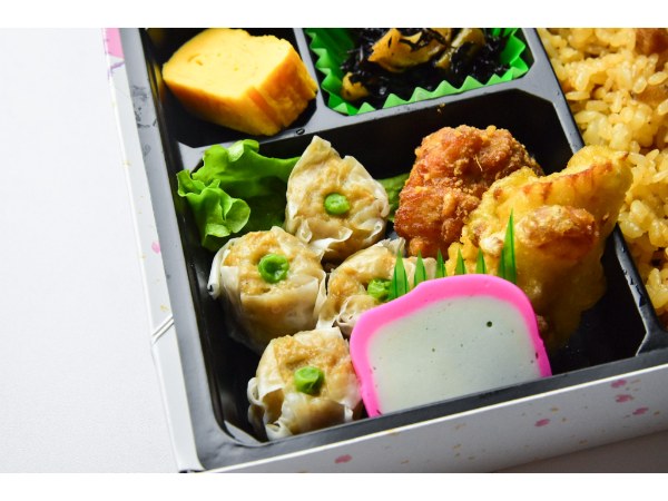鶏ごぼうご飯シュウマイ弁当