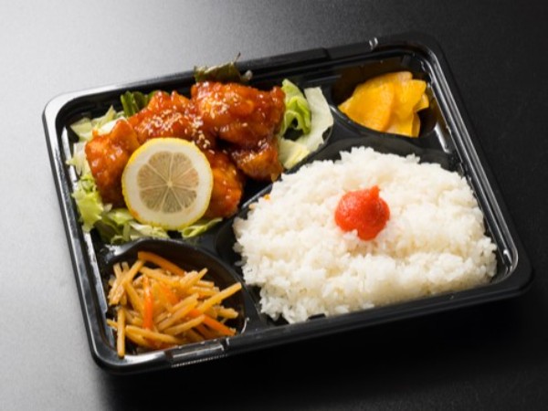 ヤンニョムチキン弁当