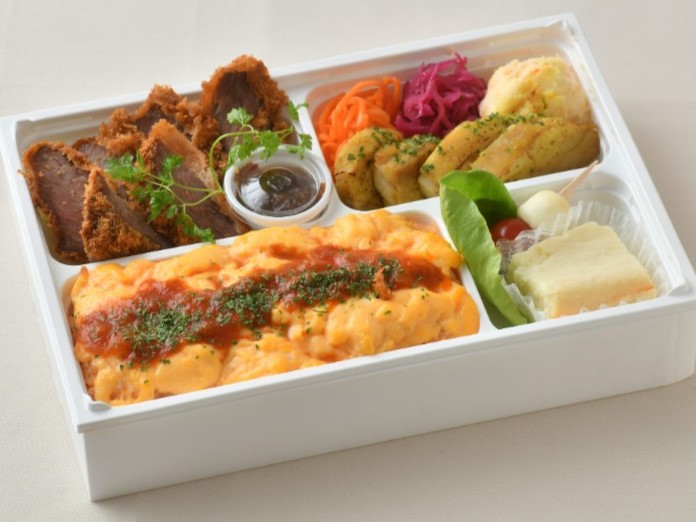 【500mlペット茶付き】牛ハラミのカツレツととろとろオムライス