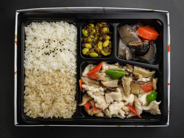 特製椎茸と鶏肉の塩ダレ弁当