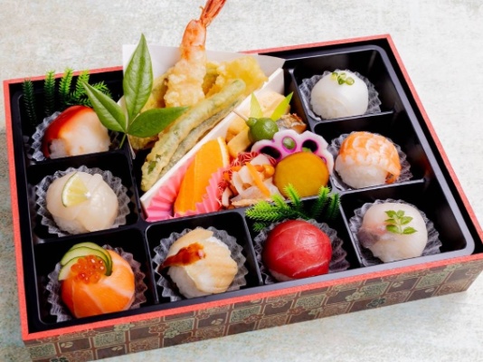 七宝 手まり寿司いろいろ