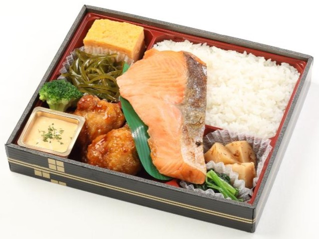 漁師とコラボして作った国産銀鮭弁当